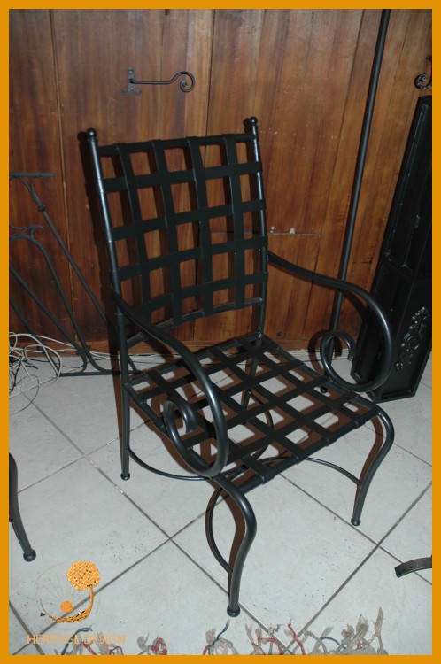 Demir Sandalye Modeli